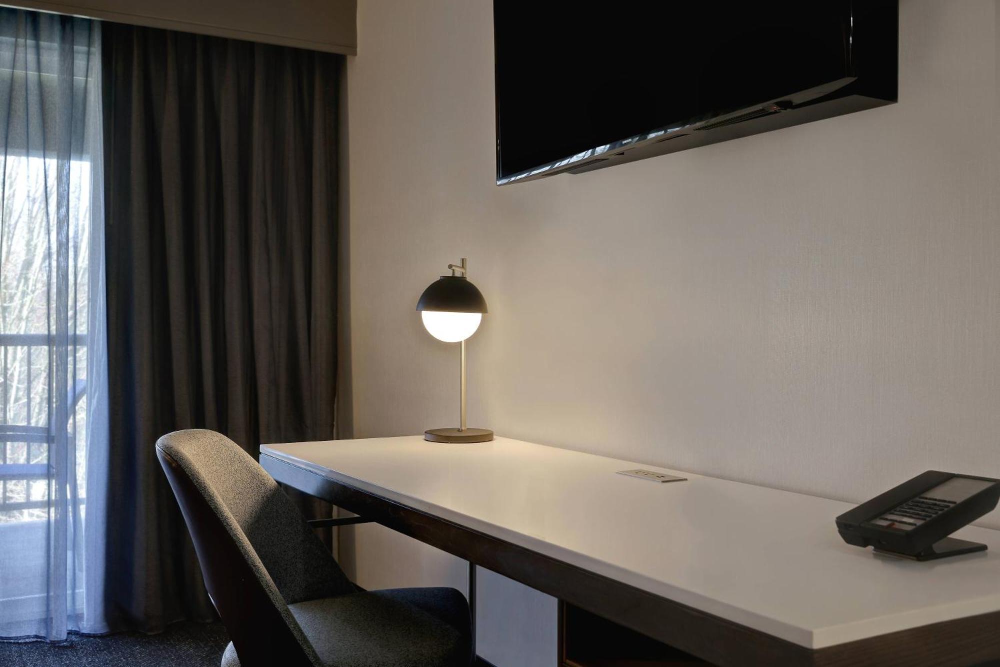 Courtyard By Marriott Portland Southeast/Clackamas Exterior photo